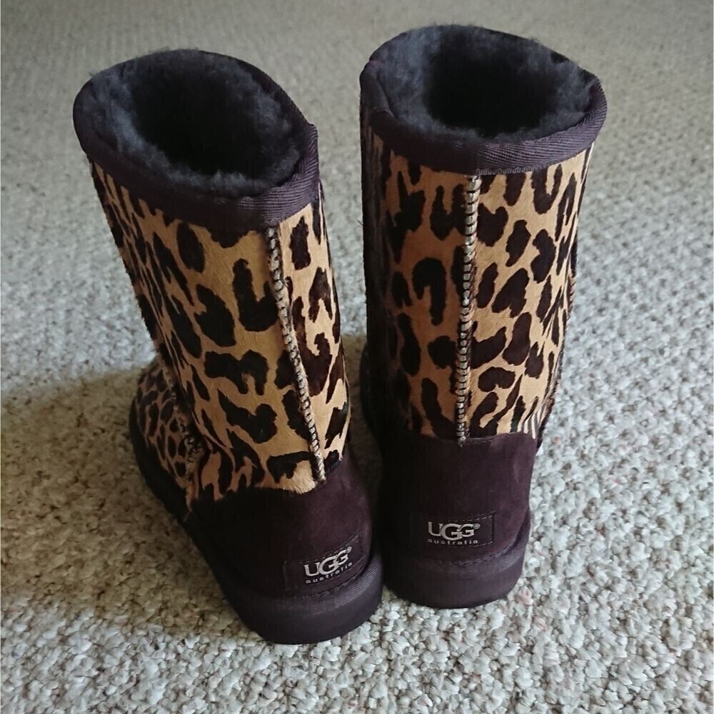 UGG Australia Classic Short Boots Exotic Print Cheetah Size 6 - Picture 6 of 9